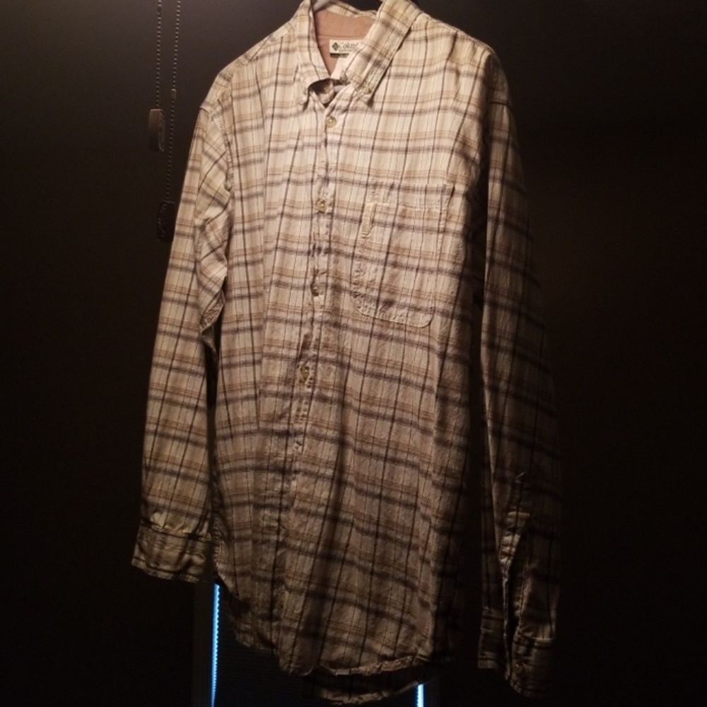 Men's button down dress/casual shirt